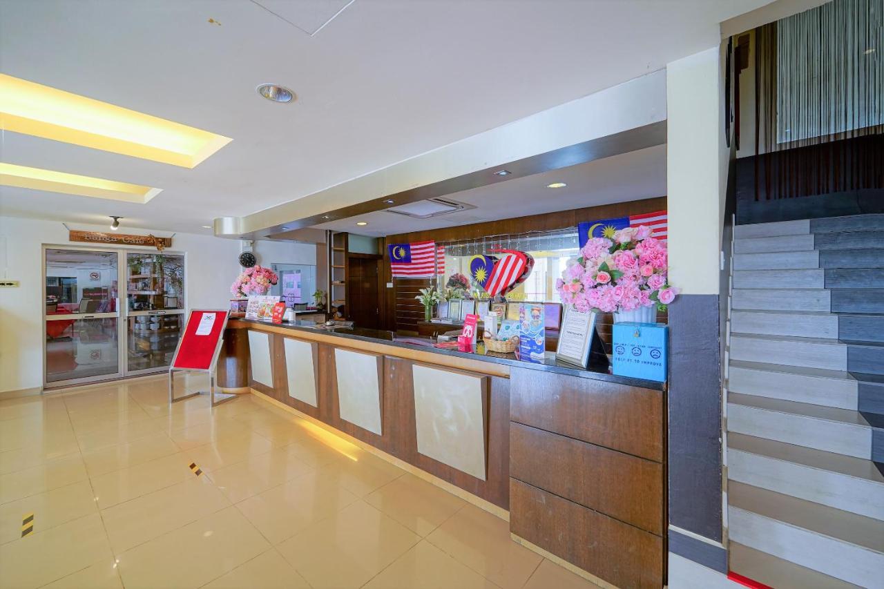 首都o 89658布斯塔尼酒店 日得拉 外观 照片